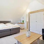 Amazing In Ostseeresort With Sauna * Olpenitz